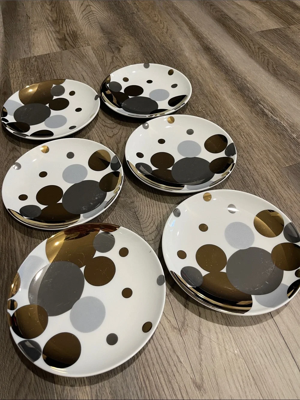 Crate&Barrel Confetti 6.5” dessert plates Gold and silver Dot Design Set of 6